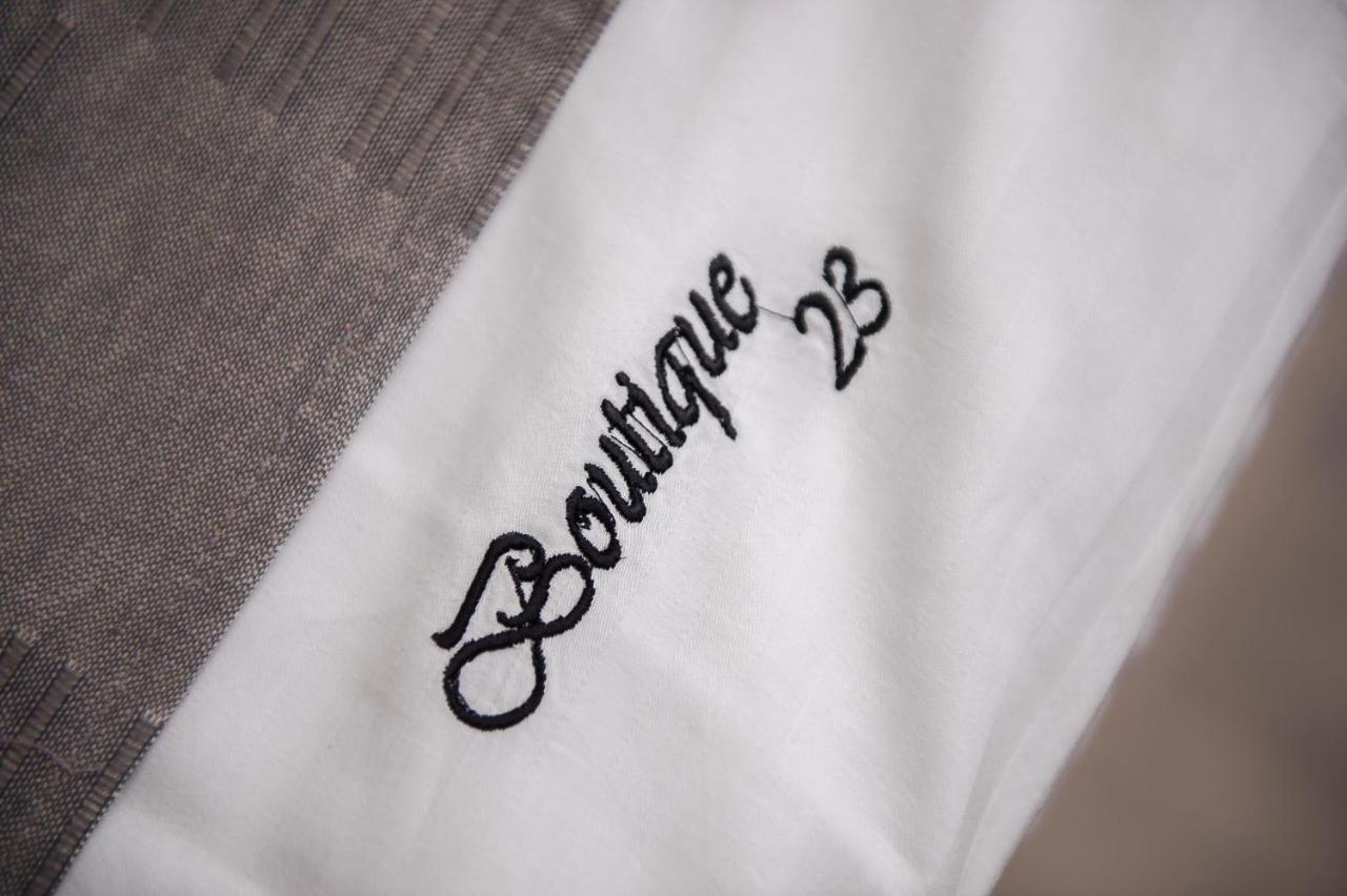 فندق Boutique 23 Douăzeci şi Trei August المظهر الخارجي الصورة