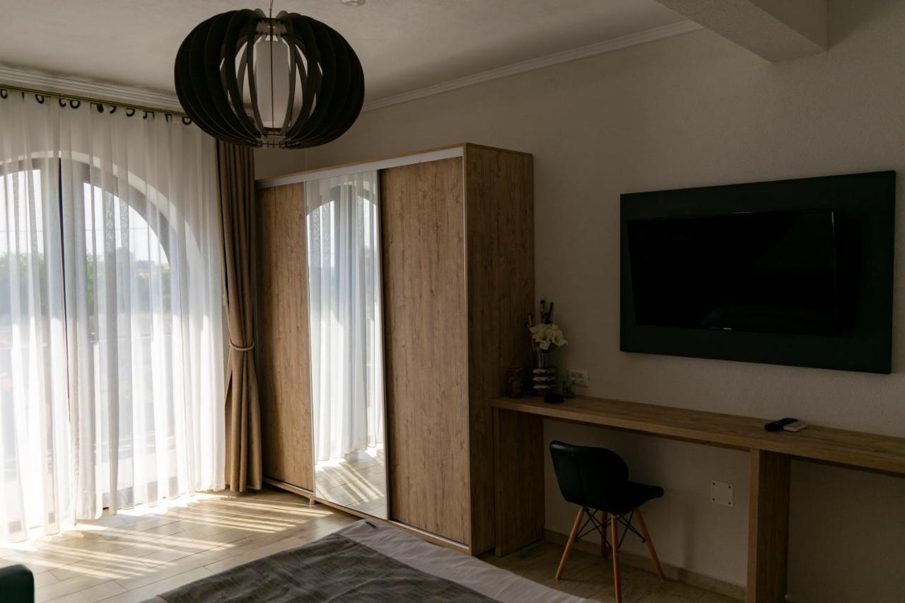 فندق Boutique 23 Douăzeci şi Trei August المظهر الخارجي الصورة