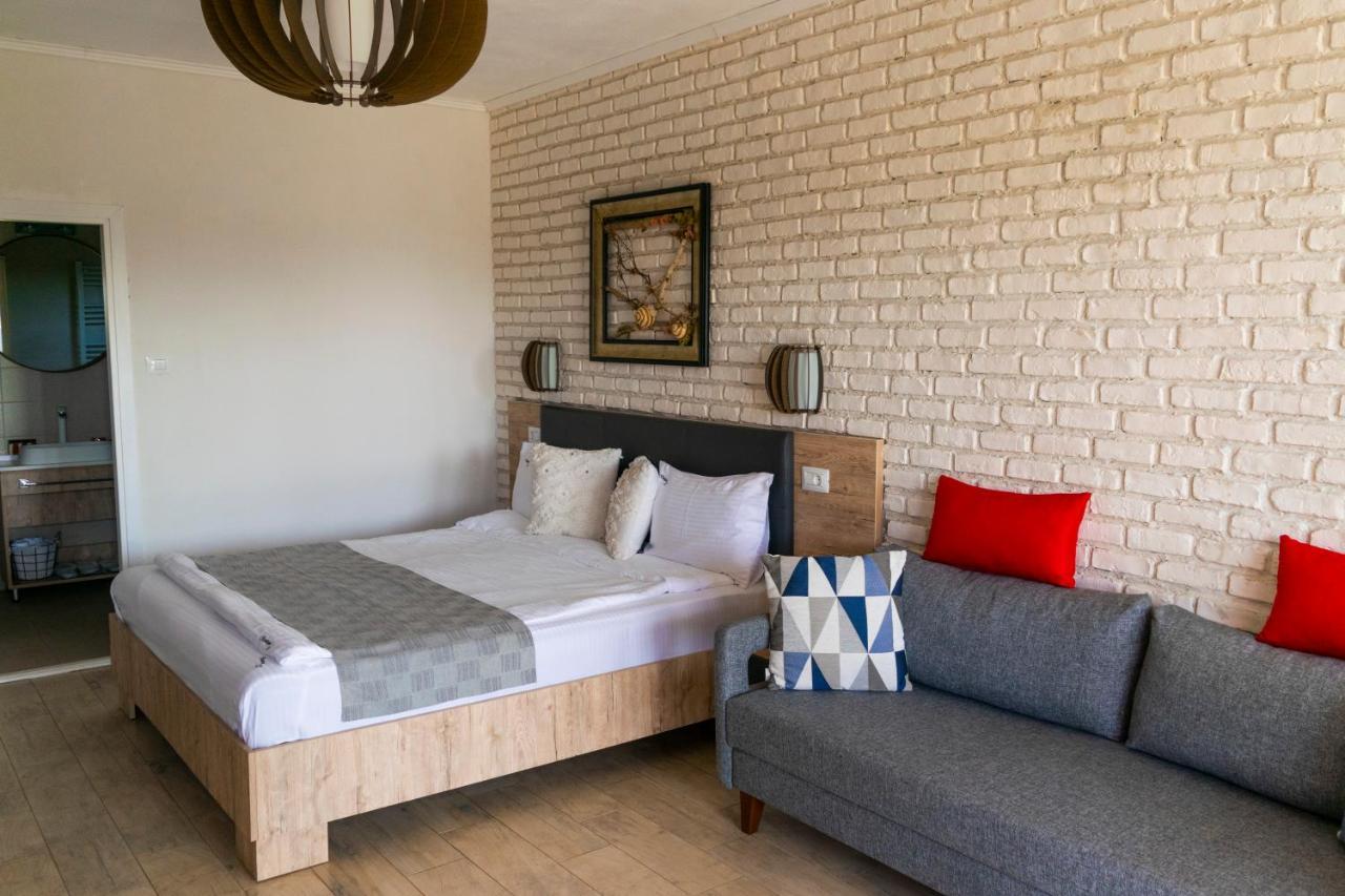 فندق Boutique 23 Douăzeci şi Trei August المظهر الخارجي الصورة