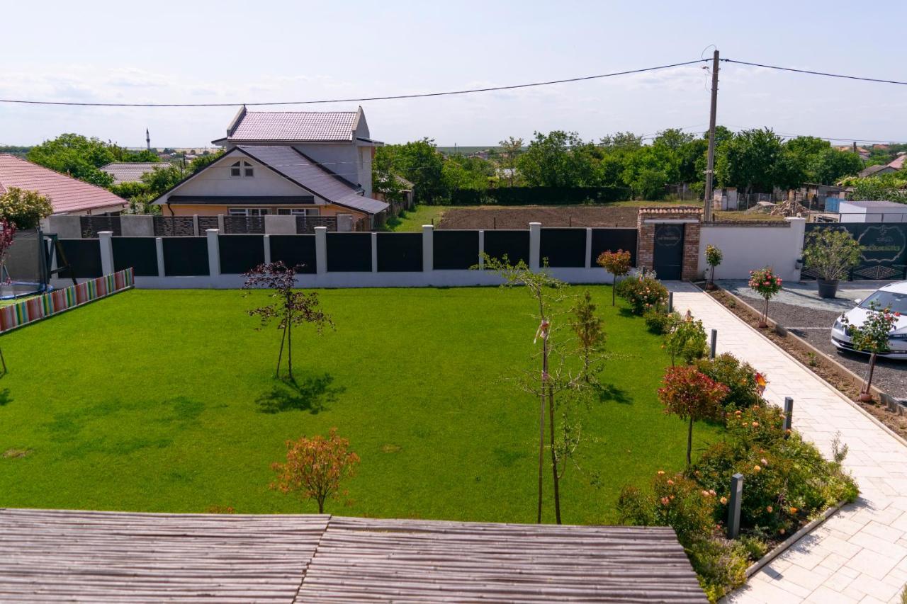 فندق Boutique 23 Douăzeci şi Trei August المظهر الخارجي الصورة